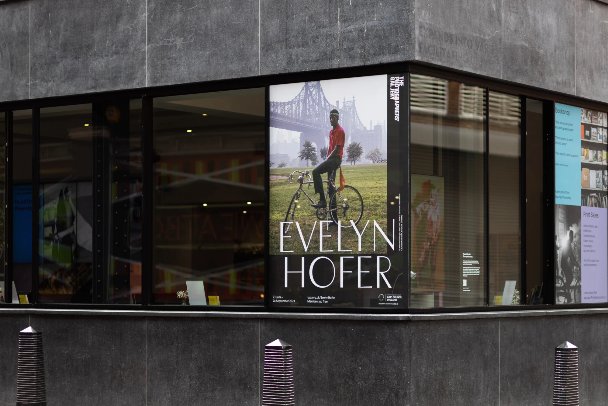 Entrance Lettering, Evelyn Hofer, The Photographers Gallery